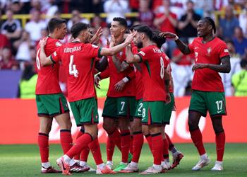 فيديو بطريقة كوميدية مؤسفة سامت أكايدين يسجل هدف البرتغال الثاني أمام تركيا