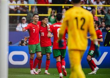 فيديو انكار ذات رونالدو ونيران تركيا الصديقة يقودان البرتغال لدور الـ16 من يورو 2024