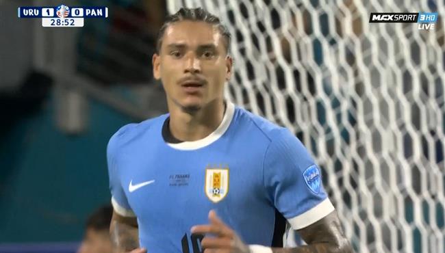 داروين نونيز يهدر هدف محقق لـ اواروجواي امام بنما