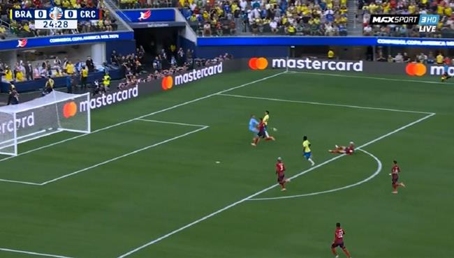 تصدي حارس مرمي كوستاريكا يحرم البرازيل من تسجيل هدف