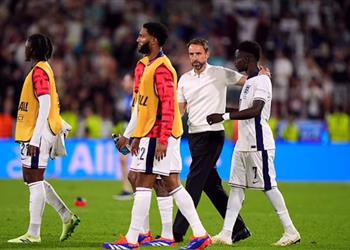 فيديو جماهير إنجلترا تهين ساوثجيت بعد التأهل لدور الـ 16 في يورو 2024