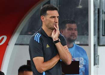 بسبب التأخير عقوبة ضد سكالوني قبل مباراة الأرجنتين وبيرو في كوبا أمريكا