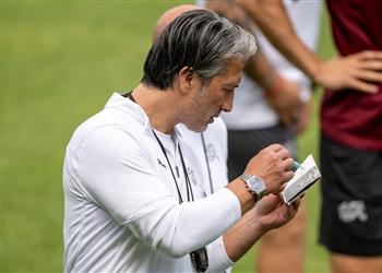 مدرب سويسرا قبل مواجهة إيطاليا نأمل حسم الأمور بدون ركلات ترجيح