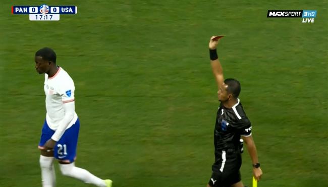 طرد ويا في مباراة امريكا وبنما بكوبا امريكا