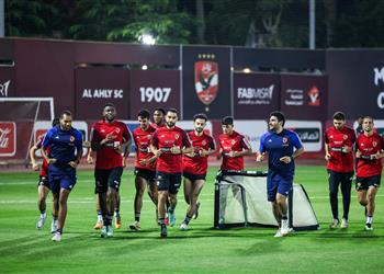 مران الأهلي الفريق يعود للتدريبات بعد الراحة السلبية وفقرات بدنية للاعبين