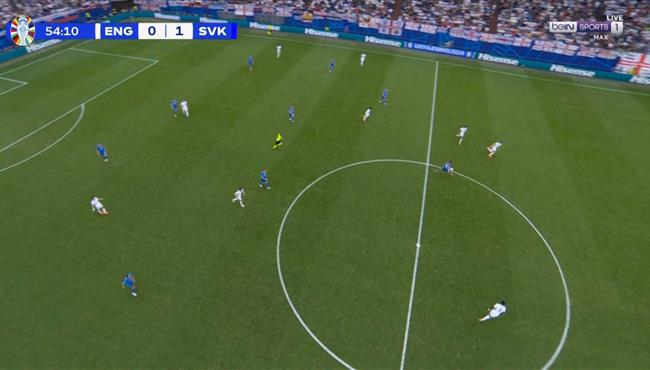دافيد ستيرليتش كاد ان يسجل هدف خرافي لـ سلوفاكيا امام انجلترا