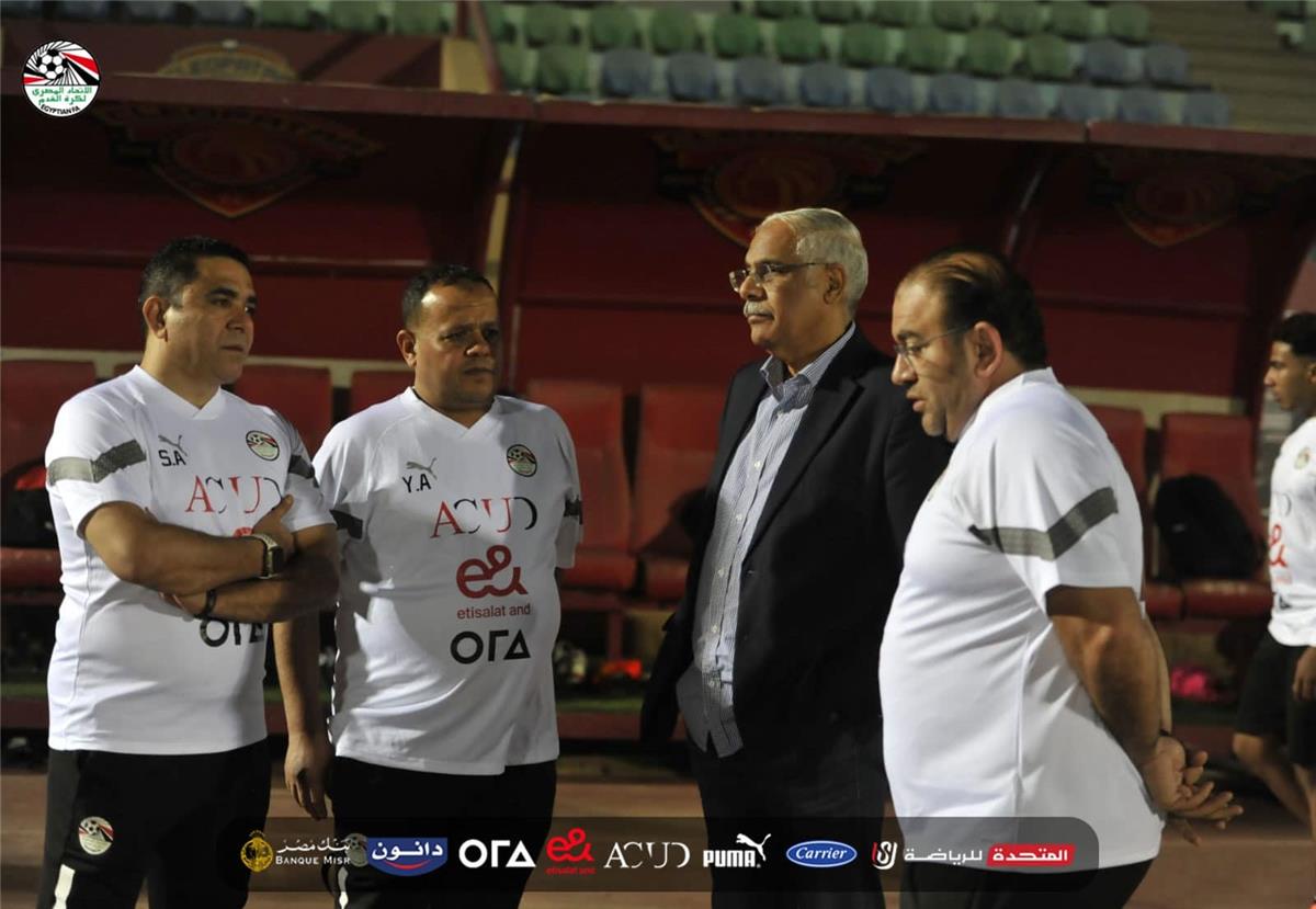 جمال علام مع جهاز منتخب مصر الأولمبي