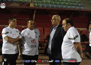 علام والدرندلى يحضران تدريبات المنتخب الأولمبي استعدادا لوديتي كوت ديفوار