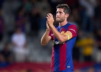 سبورت تعقد ملف تجديد عقد روبيرتو مع برشلونة