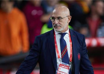 قبل يورو 2024 منتخب إسبانيا يمدد عقد دي لافوينتي حتى عام 2026