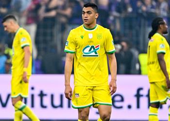 جمعية فرنسية تقدم شكوى ضد مصطفى محمد وتطالب بفرض عقوبة عليه