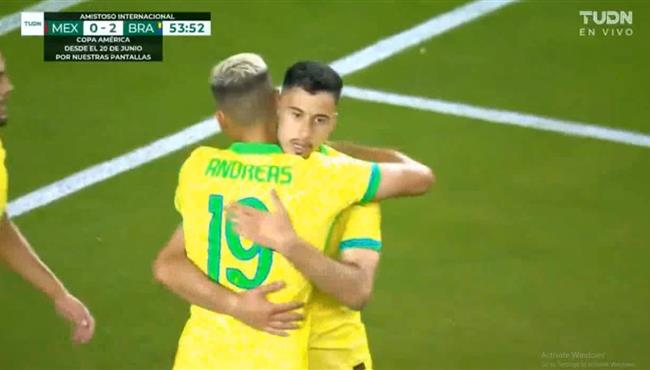 هدف مارتينيلي في مرمي المكسيك