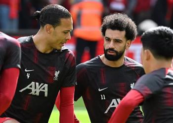 أوين يوجه رسالة هامة إلى ليفربول بشأن بيع محمد صلاح قبل الموسم الجديد