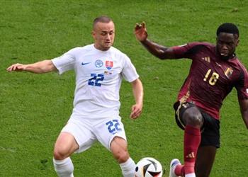 لوبوتكا يوضح موقفه من الرحيل عن نابولي بعد اهتمام برشلونة