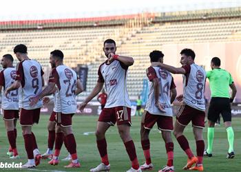 فيديو الأهلي يضرب طلائع الجيش برباعية في الدوري ويواصل مطاردة بيراميدز