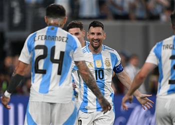 ميسي يكسر رقم علي دائي بعد هدفه في مباراة الأرجنتين وكندا