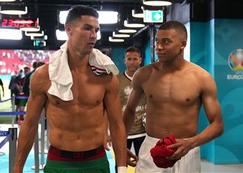 مبابي يقتدي بـ رونالدو ريال مدريد ي علن أرقام قمصان لاعبيه في الموسم الجديد