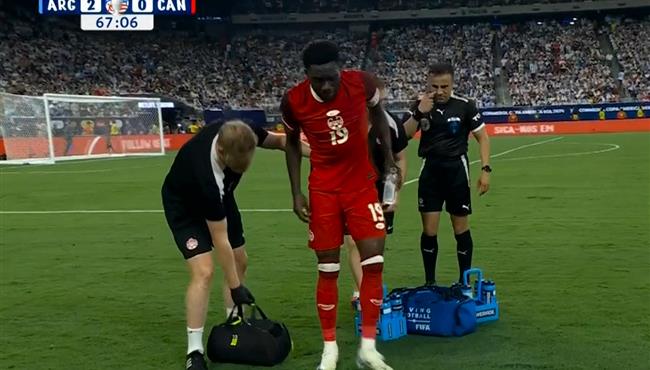 اصابة ألفونسو ديفيز وخروجه في مباراة الارجنتين وكندا