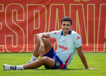 رودري عن مستقبله مدريد مدينتي ولا أهتم بترشيحي لجائزة الكرة الذهبية