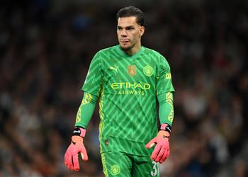 النصر السعودي يتخذ قرار ا حاسم ا بشأن ضم إيدرسون من مانشستر سيتي