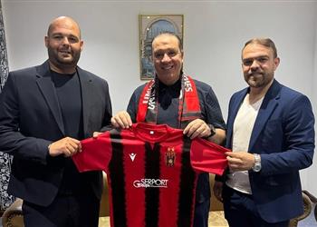 رسمي ا نبيل معلول مدير ا فني ا لـ اتحاد العاصمة الجزائري خلف ا لجاريدو