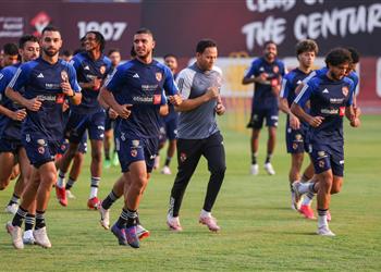 مران الأهلي كولر يحاضر اللاعبين وتدريبات بدنية لحراس المرمى