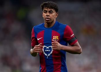 على خطى ميسي برشلونة يعلن الرقم الجديد لقميص لامين يامال