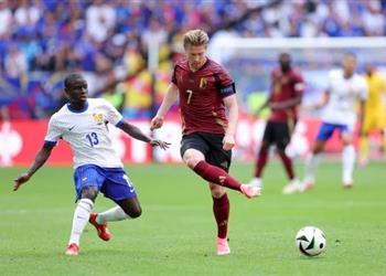 فيديو دي بروين ينفعل على صحفي بعد الخسارة من فرنسا ويصفه بـ الغبي