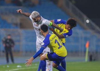تقارير لاعب آرسنال وبرشلونة السابق يقترب من الدوري السعودي