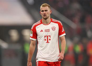 استراتيجية جديدة مانشستر يونايتد يحدد شروطه لضم دي ليخت