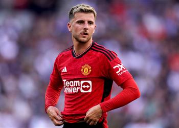 رومانو يوضح حقيقة رغبة مانشستر يونايتد في بيع ماونت