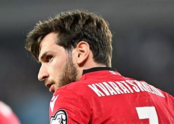 كوريري كفاراتسخيليا يرد على اهتمام ليفربول وباريس سان جيرمان