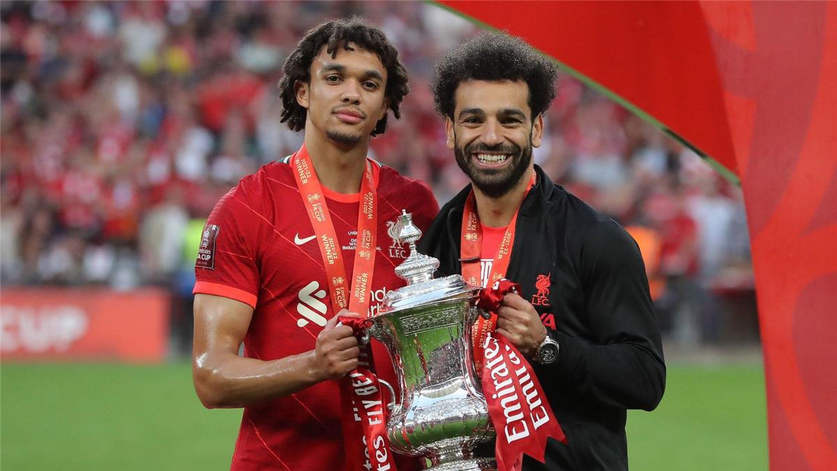 محمد صلاح وترينت ألكسندر أرنولد