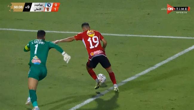 افشه يهدر هدف محقق لـ الاهلي امام بيراميدز