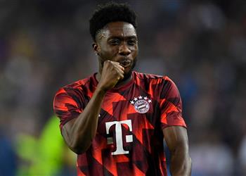 ريليفو توضح تطورات جديدة حول مستقبل ألفونسو ديفيز مع بايرن ميونخ وموقف ريال مدريد