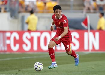 ليفربول يرد على عرض مارسيليا للتعاقد مع واتارو إندو