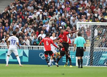 بدلاء منتخب مصر الأولمبي أمام إسبانيا في أولمبياد باريس قطة يجاور بلال مظهر
