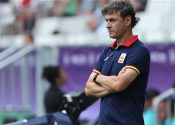 مدرب إسبانيا يدافع عن لاعبيه بعد السقوط أمام مصر في أولمبياد باريس 2024 انتقدوني أنا