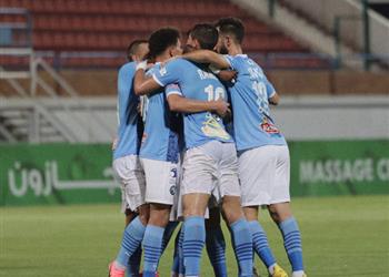 فيديو بيراميدز يحقق ريمونتادا ويتعادل مع فاركو في الشوط الأول