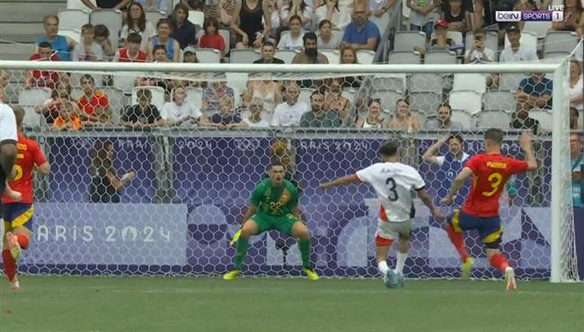 أحمد عاطف قطة يهدر انفراد تام امام اسبانيا في اولمبياد باريس