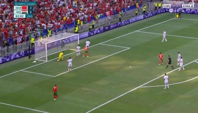 مدافع العراق كاد ان يسجل هدف كوميدي لـ المغرب بالخطأ في مرماه