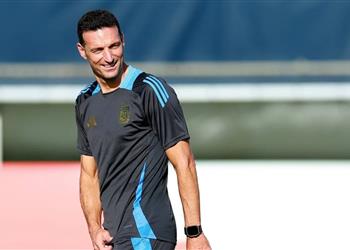 سكالوني يرد على اتهامات مساعدة التحكيم للأرجنتين في كوبا أمريكا