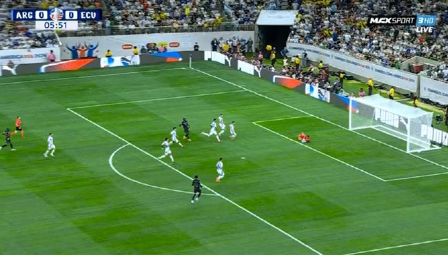 تصدي ايميليانو مارتينيز يحرم الاكوادور من تسجيل هدف في كوبا امريكا