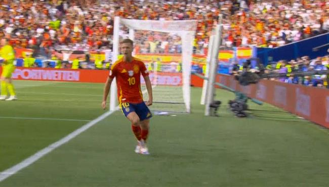 هدف اسبانيا الاول في مرمي المانيا داني أولمو