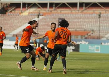 فيديو البنك الأهلي يعبر زد بهدف سيمبوري في الدوري المصري