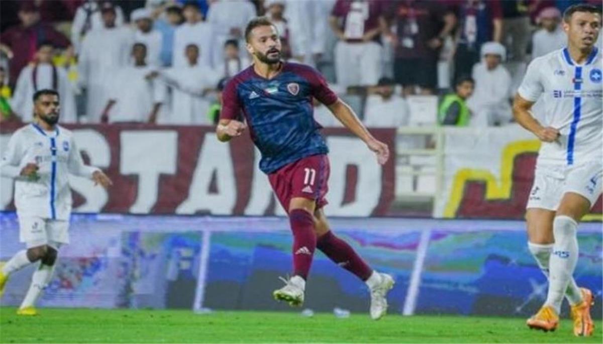 أحمد رفعت مع الوحدة الإماراتي