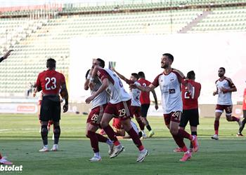 الأهلي يتسلح بالجمهور وتاريخ المواجهات أمام طلائع الجيش في الدوري