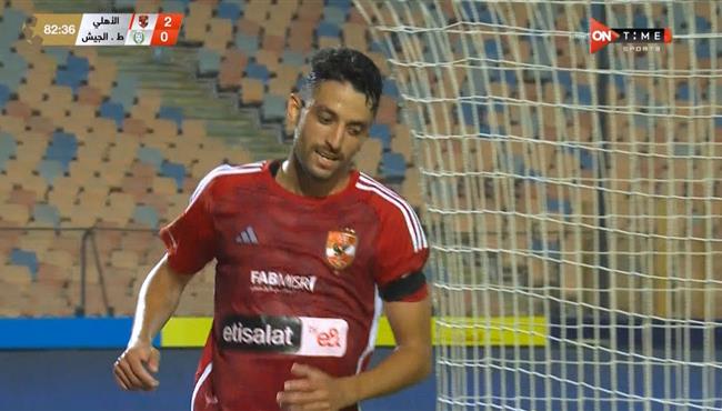 طاهر محمد طاهر يهدر هدف محقق للاهلي امام طلائع الجيش