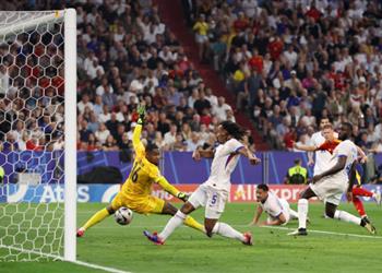 فيديو بعد تدخل كوندي أولمو يسجل هدف إسبانيا الثاني أمام فرنسا