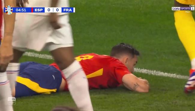 فابيان يهدر هدف محقق لاسبانيا امام فرنسا